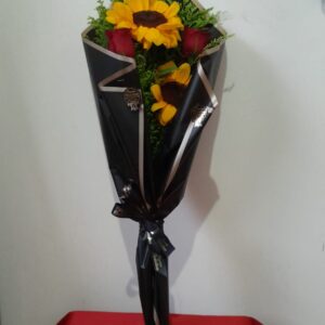 MINI BUQUE 2 GIRASSOIS 2 ROSAS